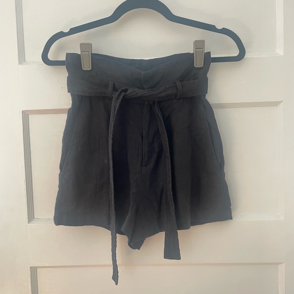 REFORMATION Khala Linen Tie Waist Short | Black | Size 0 - Picture 5 of 6